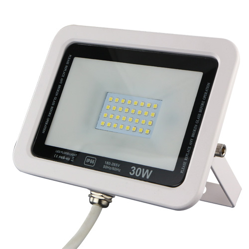 組成LED投光燈的三大部分下的小部分！